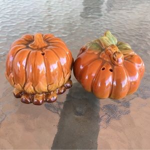 Ceramic Orange Pumpkin Salt and Pepper Shakers Set Thanksgiving Fall